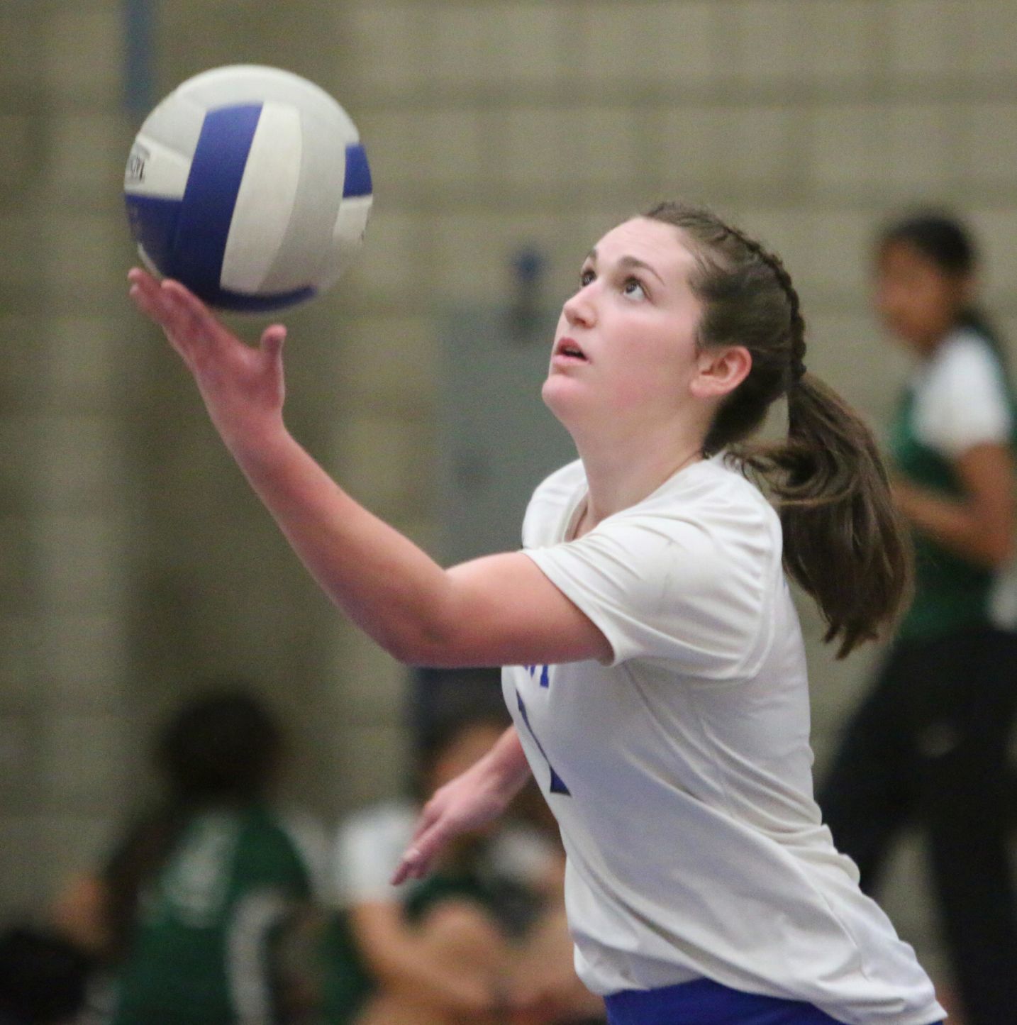 Huskies crumble down the stretch